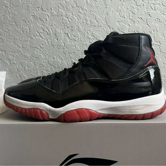 Nike Air Jordan 11 Bred Size 10.5(NO BOX) - Picture 1 of 7